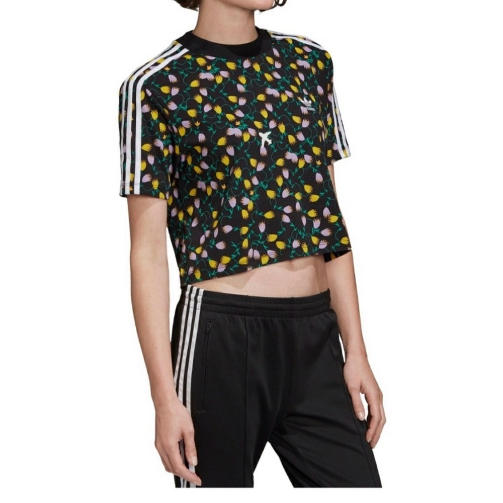 Adidas | Womens Adidas Set Cropped T-shirt/ shorts - Picture 10 of 13